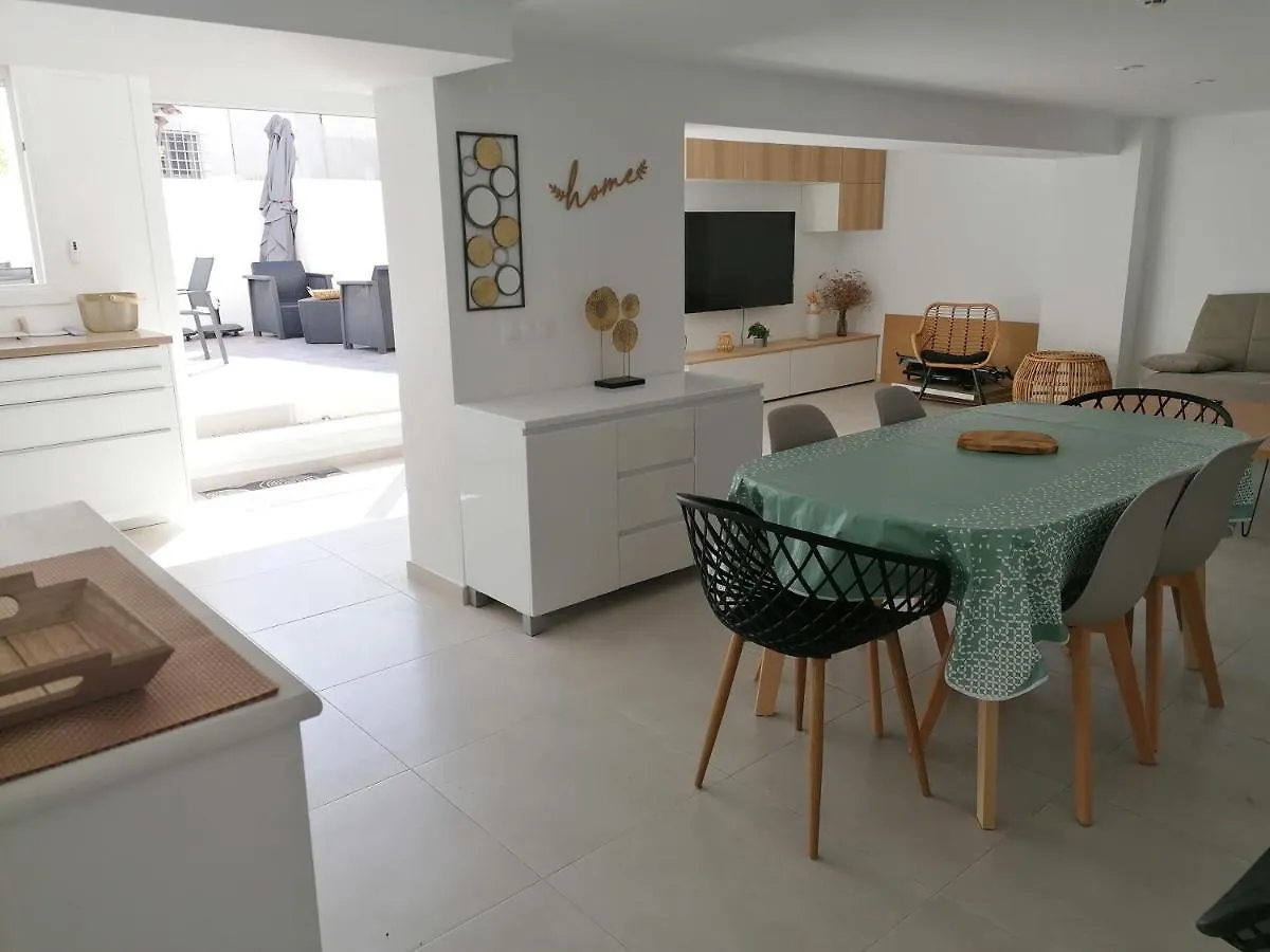 Appartement Neuf Bord De Mer Roses Espagne 0*,  Spain